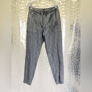 Athleta Farallon Printed Jogger Size 6